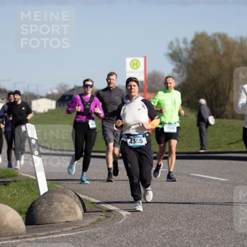 06.04.2025 - 44. Internationalen Wilhelmsburger Insellauf Michael Strokosch http://msf.ph/oto/7624675 06.04.2025 10:11:19 Laufen 443, 4355, 3186, 5258 meine-sportfotos.de