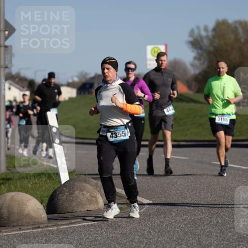 06.04.2025 - 44. Internationalen Wilhelmsburger Insellauf Michael Strokosch http://msf.ph/oto/7624679 06.04.2025 10:11:20 Laufen 4355, 444, 3186, 325 meine-sportfotos.de