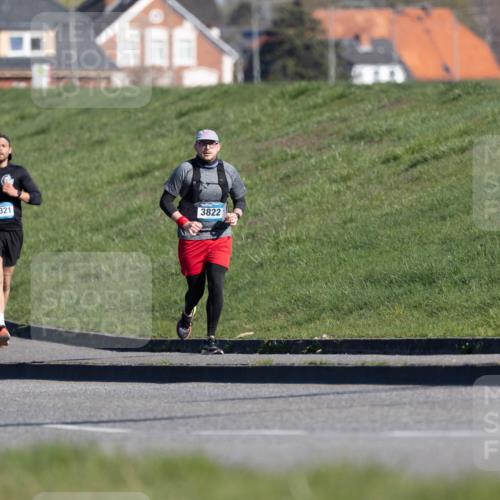 06.04.2025 - 44. Internationalen Wilhelmsburger Insellauf Michael Strokosch http://msf.ph/oto/7624750 06.04.2025 10:15:05 Laufen 3321, 3822, 3577 meine-sportfotos.de