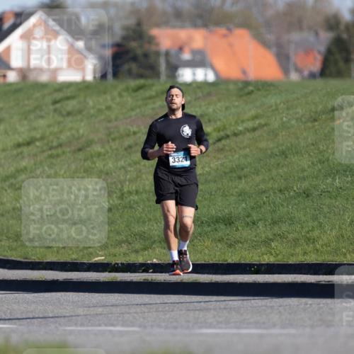 06.04.2025 - 44. Internationalen Wilhelmsburger Insellauf Michael Strokosch http://msf.ph/oto/7624757 06.04.2025 10:15:15 Laufen 3321, 382 meine-sportfotos.de