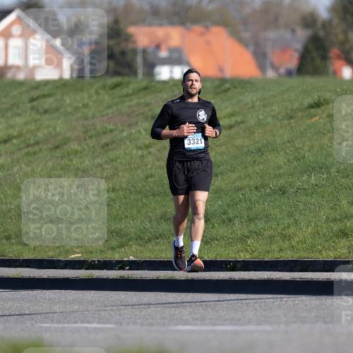 06.04.2025 - 44. Internationalen Wilhelmsburger Insellauf Michael Strokosch http://msf.ph/oto/7624760 06.04.2025 10:15:16 Laufen 3321 meine-sportfotos.de