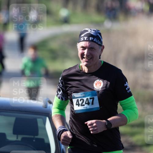 06.04.2025 - 44. Internationalen Wilhelmsburger Insellauf Michael Strokosch http://msf.ph/oto/7624824 06.04.2025 10:43:37 Laufen 4247, 1910 meine-sportfotos.de