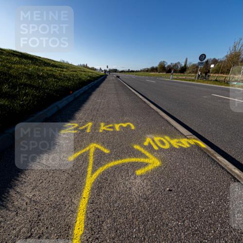 06.04.2025 - 44. Internationalen Wilhelmsburger Insellauf Michael Strokosch http://msf.ph/oto/7625119 06.04.2025 09:09:30 Laufen 21 meine-sportfotos.de