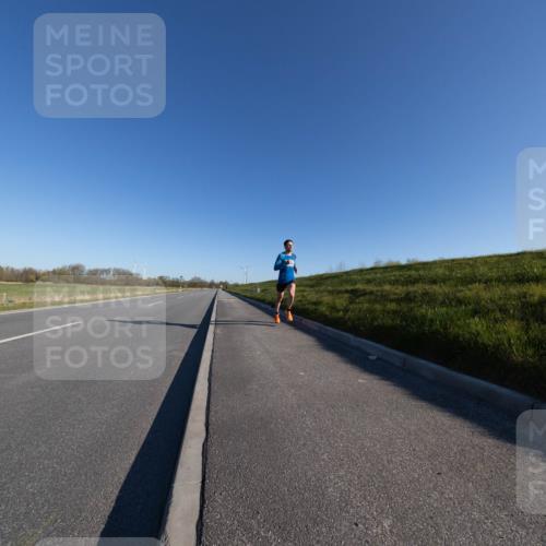 06.04.2025 - 44. Internationalen Wilhelmsburger Insellauf Michael Strokosch http://msf.ph/oto/7625141 06.04.2025 09:16:48 Laufen  meine-sportfotos.de