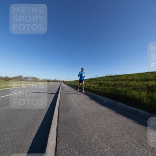 06.04.2025 - 44. Internationalen Wilhelmsburger Insellauf Michael Strokosch http://msf.ph/oto/7625142 06.04.2025 09:16:48 Laufen  meine-sportfotos.de
