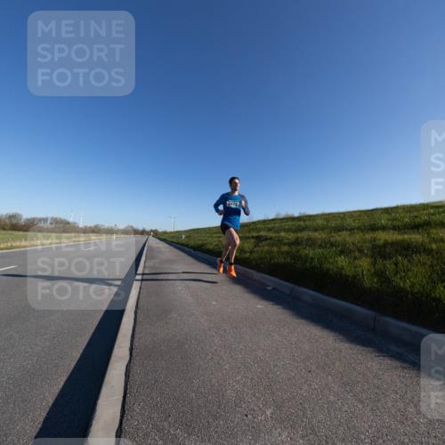 06.04.2025 - 44. Internationalen Wilhelmsburger Insellauf Michael Strokosch http://msf.ph/oto/7625147 06.04.2025 09:16:49 Laufen 3475 meine-sportfotos.de