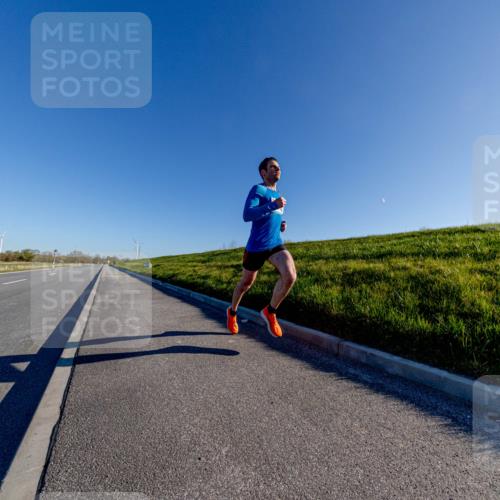 06.04.2025 - 44. Internationalen Wilhelmsburger Insellauf Michael Strokosch http://msf.ph/oto/7625153 06.04.2025 09:16:49 Laufen  meine-sportfotos.de