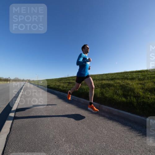 06.04.2025 - 44. Internationalen Wilhelmsburger Insellauf Michael Strokosch http://msf.ph/oto/7625154 06.04.2025 09:16:49 Laufen  meine-sportfotos.de