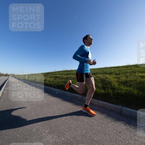 06.04.2025 - 44. Internationalen Wilhelmsburger Insellauf Michael Strokosch http://msf.ph/oto/7625156 06.04.2025 09:16:49 Laufen  meine-sportfotos.de