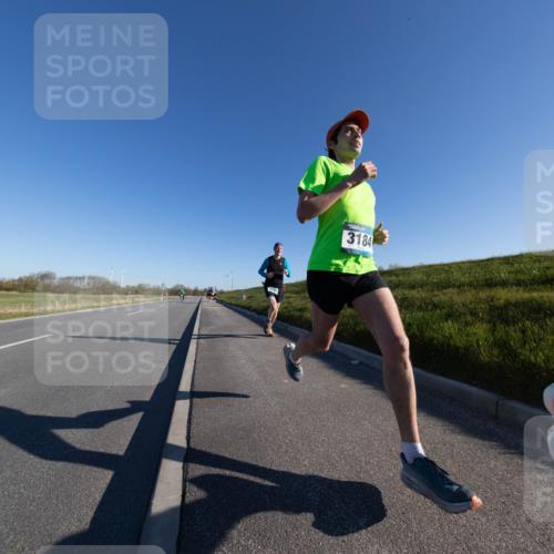 06.04.2025 - 44. Internationalen Wilhelmsburger Insellauf Michael Strokosch http://msf.ph/oto/7625188 06.04.2025 09:17:10 Laufen 3184 meine-sportfotos.de