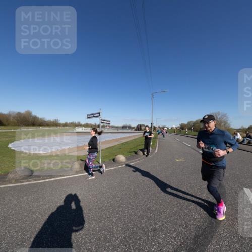 06.04.2025 - 44. Internationalen Wilhelmsburger Insellauf Michael Strokosch http://msf.ph/oto/7625209 06.04.2025 10:13:03 Laufen 4486 meine-sportfotos.de