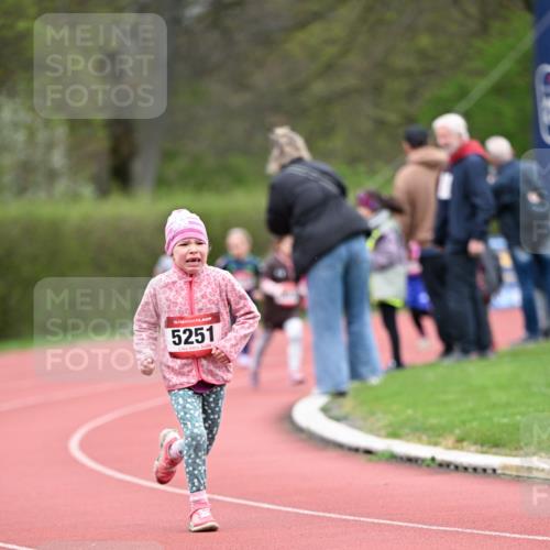 13.04.2025 - Hammer Lauf Dr. Thomas Lammeyer http://msf.ph/oto/7626829 13.04.2025 09:01:45 Laufen 15, 5251 meine-sportfotos.de