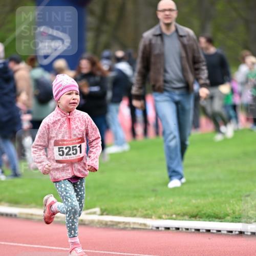 13.04.2025 - Hammer Lauf Dr. Thomas Lammeyer http://msf.ph/oto/7626841 13.04.2025 09:01:46 Laufen 15, 5251 meine-sportfotos.de
