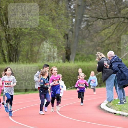 13.04.2025 - Hammer Lauf Dr. Thomas Lammeyer http://msf.ph/oto/7626865 13.04.2025 09:01:51 Laufen 5202, 532, 06, 5098 meine-sportfotos.de