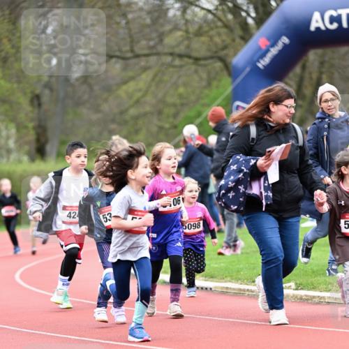 13.04.2025 - Hammer Lauf Dr. Thomas Lammeyer http://msf.ph/oto/7626899 13.04.2025 09:01:55 Laufen 424, 53, 06, 5098, 5 meine-sportfotos.de
