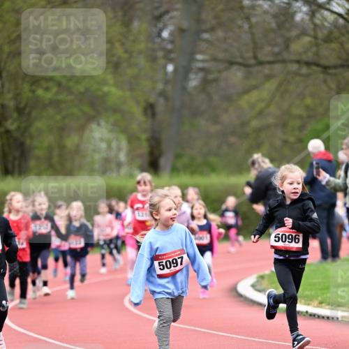 13.04.2025 - Hammer Lauf Dr. Thomas Lammeyer http://msf.ph/oto/7626951 13.04.2025 09:02:02 Laufen 15, 5097, 5096 meine-sportfotos.de
