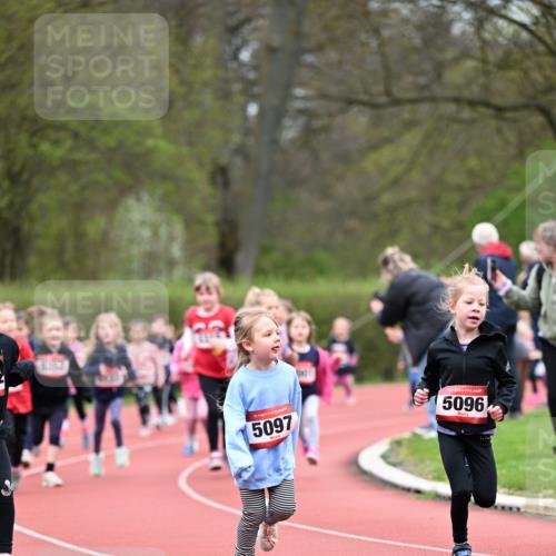 13.04.2025 - Hammer Lauf Dr. Thomas Lammeyer http://msf.ph/oto/7626952 13.04.2025 09:02:02 Laufen 15, 5097, 15, 5096 meine-sportfotos.de