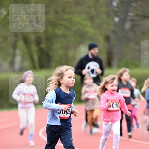 13.04.2025 - Hammer Lauf Dr. Thomas Lammeyer http://msf.ph/oto/7627070 13.04.2025 09:02:20 Laufen 142, 5002, 010 meine-sportfotos.de