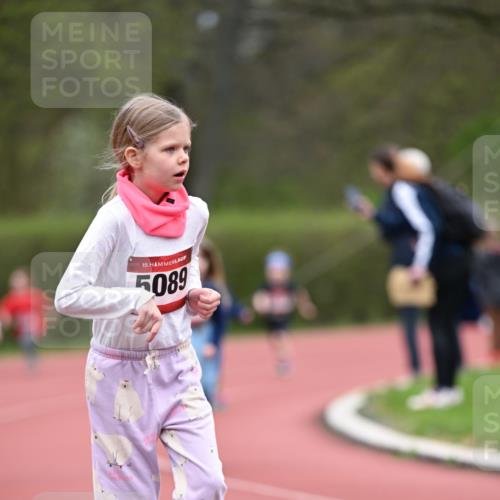 13.04.2025 - Hammer Lauf Dr. Thomas Lammeyer http://msf.ph/oto/7627127 13.04.2025 09:02:27 Laufen 15, 5089 meine-sportfotos.de