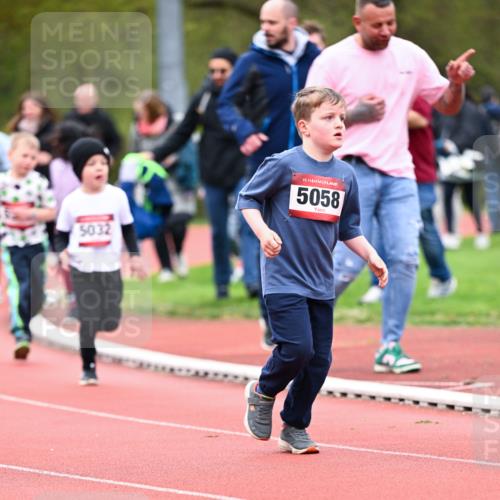 13.04.2025 - Hammer Lauf Dr. Thomas Lammeyer http://msf.ph/oto/7627792 13.04.2025 09:10:36 Laufen 5032, 15, 5058 meine-sportfotos.de