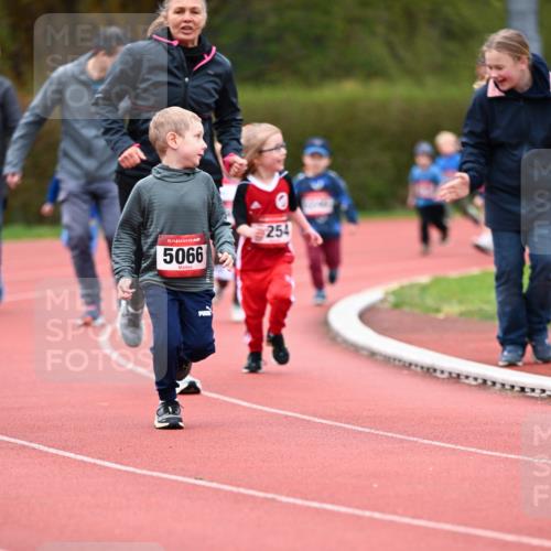 13.04.2025 - Hammer Lauf Dr. Thomas Lammeyer http://msf.ph/oto/7627899 13.04.2025 09:10:56 Laufen 15, 5066, 254 meine-sportfotos.de