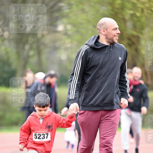 13.04.2025 - Hammer Lauf Dr. Thomas Lammeyer http://msf.ph/oto/7628061 13.04.2025 09:11:39 Laufen 15, 5237 meine-sportfotos.de