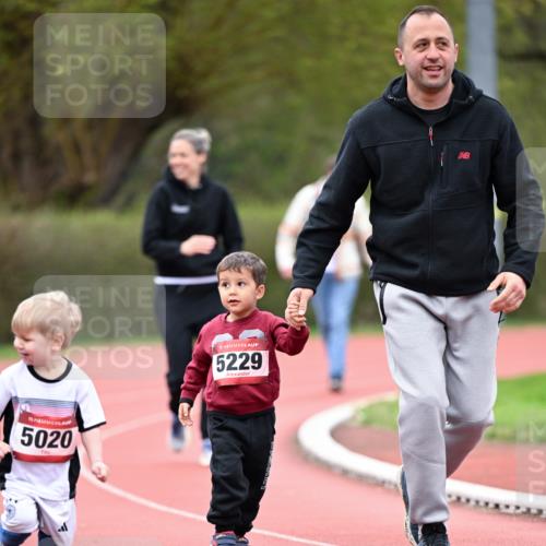 13.04.2025 - Hammer Lauf Dr. Thomas Lammeyer http://msf.ph/oto/7628103 13.04.2025 09:11:47 Laufen 15, 5020, 5229 meine-sportfotos.de