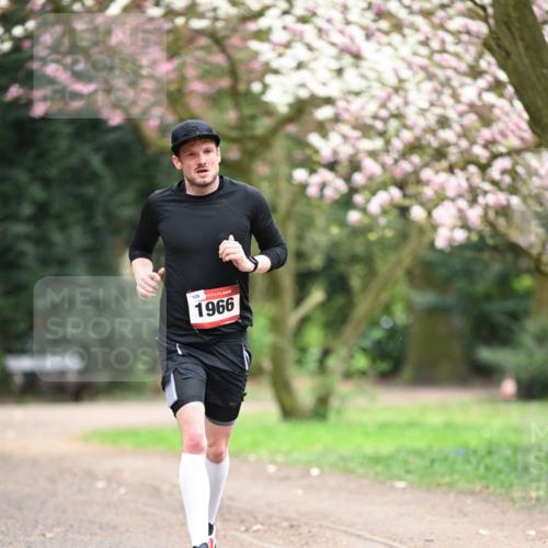 13.04.2025 - Hammer Lauf Dr. Thomas Lammeyer http://msf.ph/oto/7635244 13.04.2025 10:04:16 Laufen 120, 1966 meine-sportfotos.de