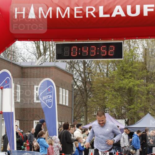 13.04.2025 - Hammer Lauf A. Gomolzig http://msf.ph/oto/7645701 13.04.2025 10:29:52 Ziel 390, 1066 meine-sportfotos.de