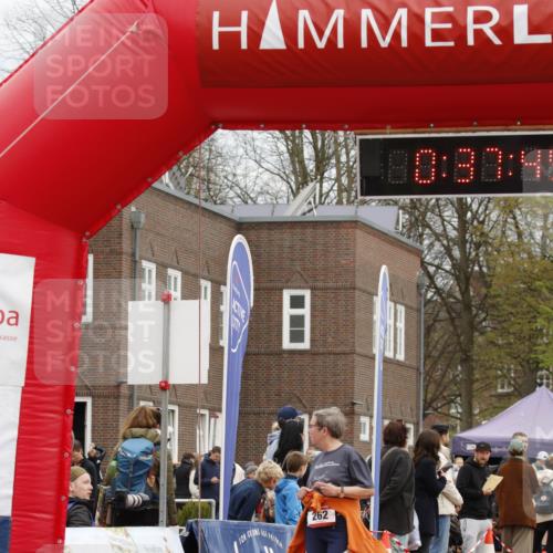 13.04.2025 - Hammer Lauf A. Gomolzig http://msf.ph/oto/7646319 13.04.2025 10:23:44 Ziel 262, 702, 1855 meine-sportfotos.de