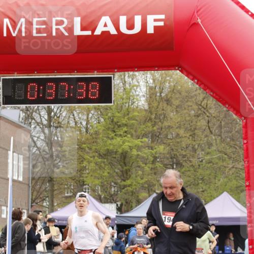 13.04.2025 - Hammer Lauf A. Gomolzig http://msf.ph/oto/7646333 13.04.2025 10:23:38 Ziel 667, 702, 1855, 1941 meine-sportfotos.de