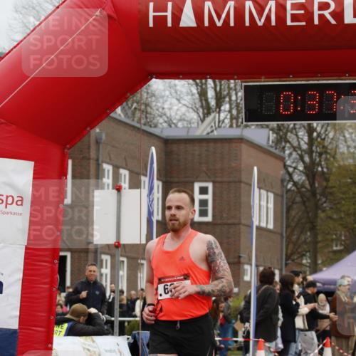 13.04.2025 - Hammer Lauf A. Gomolzig http://msf.ph/oto/7646337 13.04.2025 10:23:35 Ziel 667, 702, 1855, 1941 meine-sportfotos.de