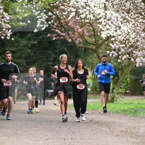 13.04.2025 - Hammer Lauf Dr. Thomas Lammeyer http://msf.ph/oto/7646461 13.04.2025 10:16:21 Laufen 1788, 183, 182, 175 meine-sportfotos.de