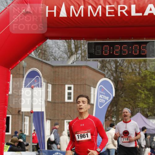 13.04.2025 - Hammer Lauf A. Gomolzig http://msf.ph/oto/7650312 13.04.2025 10:11:05 Ziel 197, 624, 718, 1021, 1039, 1961 meine-sportfotos.de