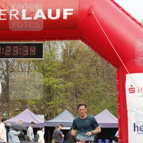 13.04.2025 - Hammer Lauf A. Gomolzig http://msf.ph/oto/7650649 13.04.2025 10:09:33 Ziel 982, 1703, 1824 meine-sportfotos.de
