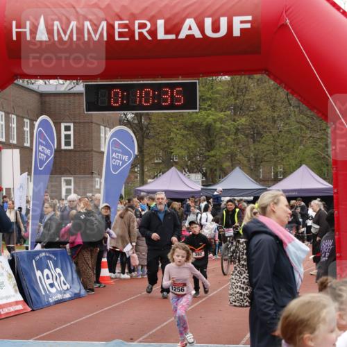 13.04.2025 - Hammer Lauf A. Gomolzig http://msf.ph/oto/7651088 13.04.2025 09:28:43 Ziel 392 meine-sportfotos.de
