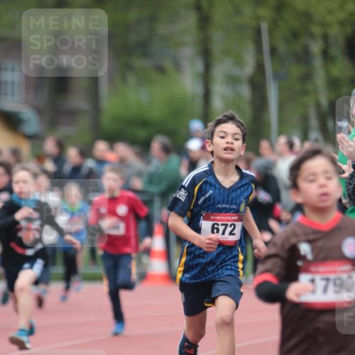 13.04.2025 - Hammer Lauf A. Gomolzig http://msf.ph/oto/7655457 13.04.2025 09:22:48 Ziel 535, 672, 883, 909, 931, 968, 1034, 1038, 1050, 1102, 1235, 1259, 1306, 1417, 1726, 1790 meine-sportfotos.de