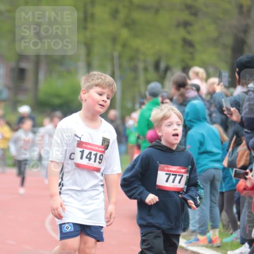 13.04.2025 - Hammer Lauf A. Gomolzig http://msf.ph/oto/7655914 13.04.2025 09:25:42 Ziel 657, 777, 816, 820, 866, 941, 1141, 1172, 1419, 1421, 1425, 1536, 1547, 1918 meine-sportfotos.de