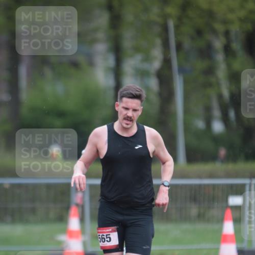 13.04.2025 - Hammer Lauf A. Gomolzig http://msf.ph/oto/7656333 13.04.2025 10:05:37 Ziel  meine-sportfotos.de