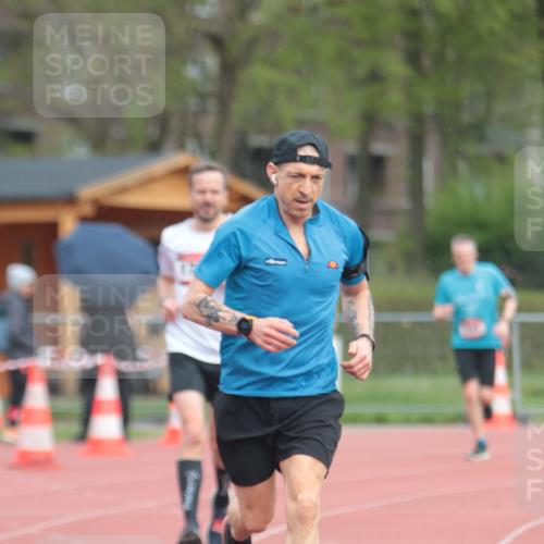 13.04.2025 - Hammer Lauf A. Gomolzig http://msf.ph/oto/7656684 13.04.2025 10:08:31 Ziel 239, 744, 766, 1763, 1987 meine-sportfotos.de