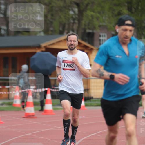 13.04.2025 - Hammer Lauf A. Gomolzig http://msf.ph/oto/7656686 13.04.2025 10:08:32 Ziel 105, 239, 744, 1763 meine-sportfotos.de