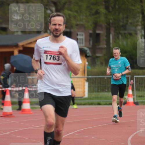 13.04.2025 - Hammer Lauf A. Gomolzig http://msf.ph/oto/7656690 13.04.2025 10:08:33 Ziel 105, 649, 744, 1763 meine-sportfotos.de