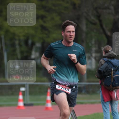 13.04.2025 - Hammer Lauf A. Gomolzig http://msf.ph/oto/7656833 13.04.2025 10:09:34 Ziel 1703, 1824 meine-sportfotos.de