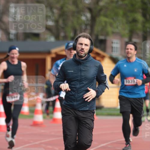 13.04.2025 - Hammer Lauf A. Gomolzig http://msf.ph/oto/7657061 13.04.2025 10:10:56 Ziel 197, 328, 624, 718, 742, 1039, 1143, 1944, 1961 meine-sportfotos.de