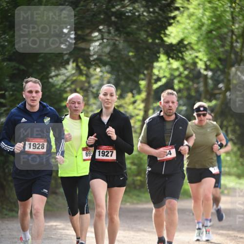 13.04.2025 - Hammer Lauf Dr. Thomas Lammeyer http://msf.ph/oto/7657601 13.04.2025 10:43:11 Laufen 15, 1928, 695, 1927, 4 meine-sportfotos.de