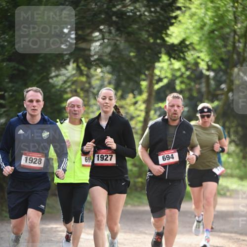 13.04.2025 - Hammer Lauf Dr. Thomas Lammeyer http://msf.ph/oto/7657602 13.04.2025 10:43:11 Laufen 15, 1928, 69, 1927, 694 meine-sportfotos.de