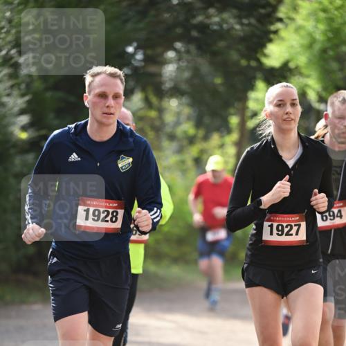 13.04.2025 - Hammer Lauf Dr. Thomas Lammeyer http://msf.ph/oto/7657619 13.04.2025 10:43:13 Laufen 15, 1928, 15, 1927, 694 meine-sportfotos.de