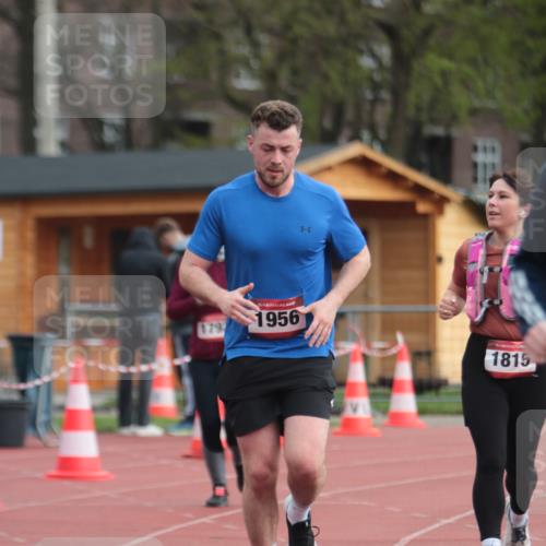13.04.2025 - Hammer Lauf A. Gomolzig http://msf.ph/oto/7657730 13.04.2025 10:15:07 Ziel 460, 472, 752, 976, 1792, 1815, 1927, 1928, 1956 meine-sportfotos.de