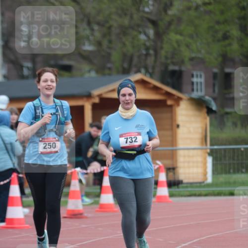 13.04.2025 - Hammer Lauf A. Gomolzig http://msf.ph/oto/7659488 13.04.2025 10:25:04 Ziel 250, 263, 732 meine-sportfotos.de