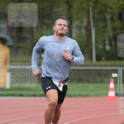 13.04.2025 - Hammer Lauf A. Gomolzig http://msf.ph/oto/7659823 13.04.2025 10:29:53 Ziel 390, 1066 meine-sportfotos.de